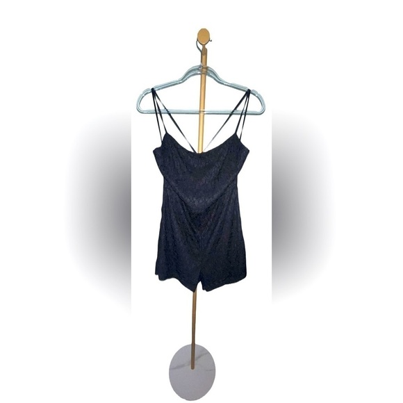 NWT Le Lis Black Lace Open Back Micro Romper / Bodysuit Romper Size Large - Picture 7 of 15